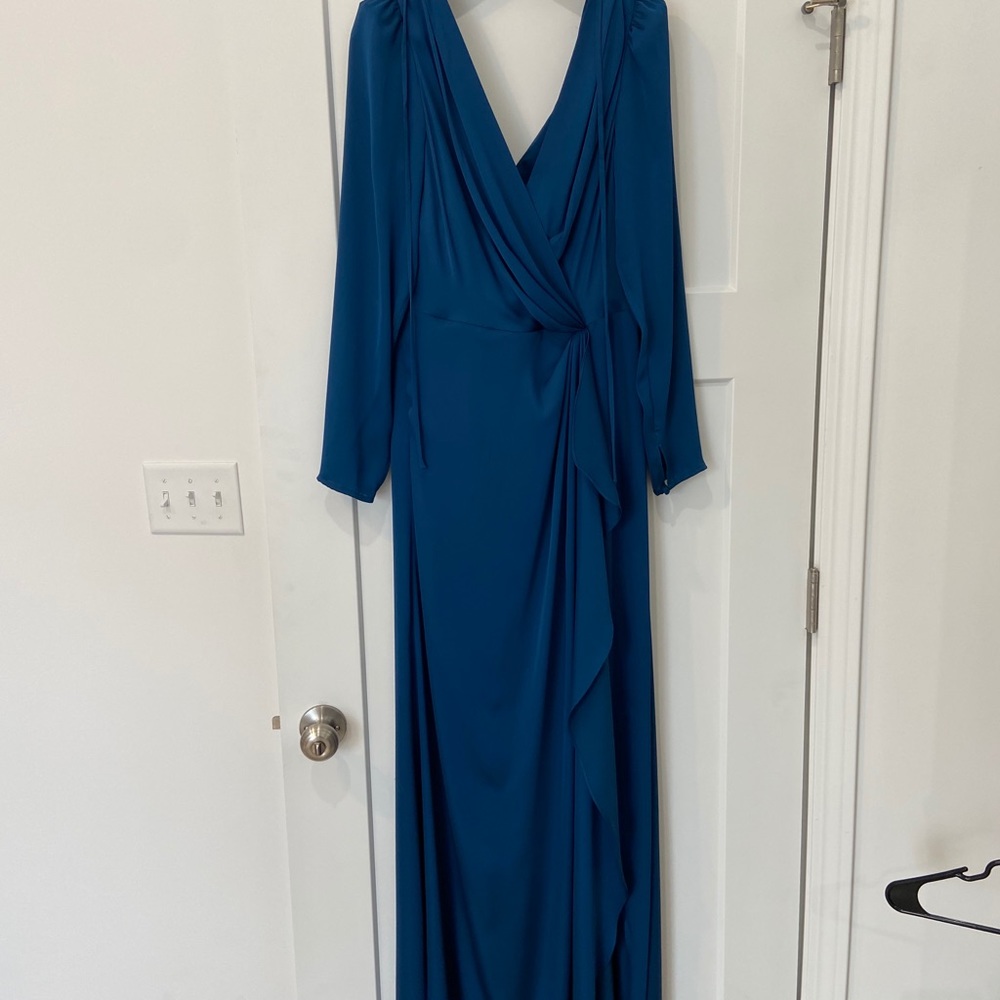 BCBG Formal Gown, size 6 NWT